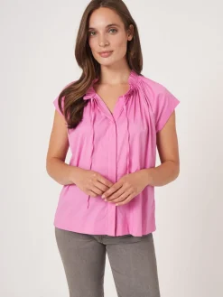 Bluse Mit Gerafftem Halsausschnitt Mit Bandchen
