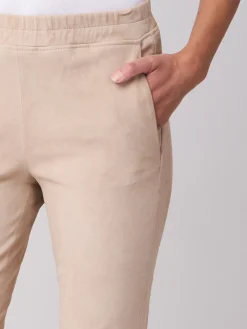 Hose Aus Elastischem Velours-Leder