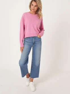 Kurzer Bio-Kaschmir-Raglan-Pullover