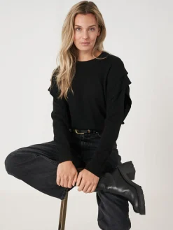 Kurzer Pullover Aus Merinowolle Mit Schulterdetails