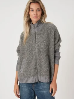 Strickjacke Aus Italienischem Garn Mit Reisverschluss Und Taschen
