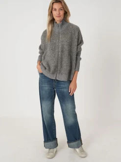 Strickjacke Aus Italienischem Garn Mit Reisverschluss Und Taschen