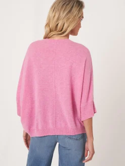 Ubergroser Armelloser Bio-Kaschmir-Pullover