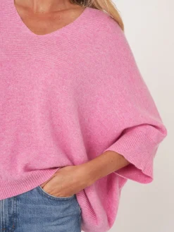 Ubergroser Armelloser Bio-Kaschmir-Pullover
